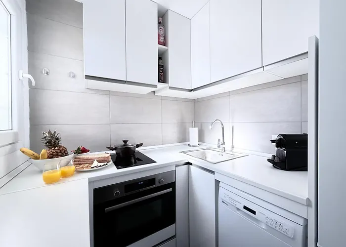 Centrico Y Luminoso En