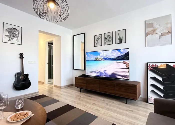 Centrico Y Luminoso En Торремолинос