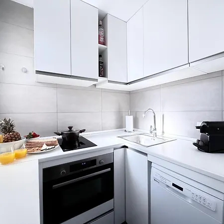 Centrico Y Luminoso En